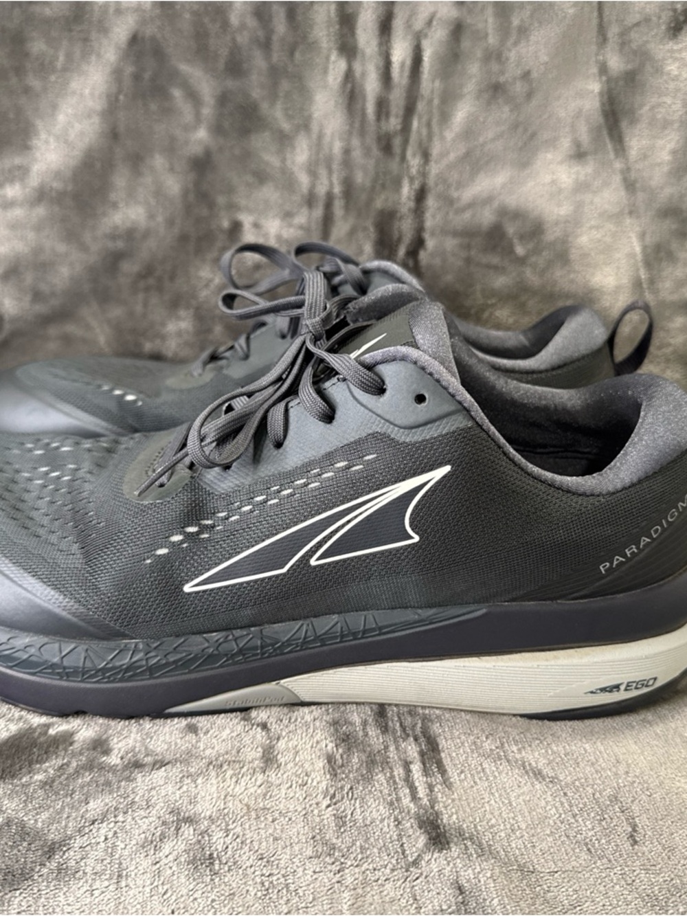 Altra Paradigm 5 Men’s Cushion Running Shoes - Gray & Charcoal - Picture 2 of 7